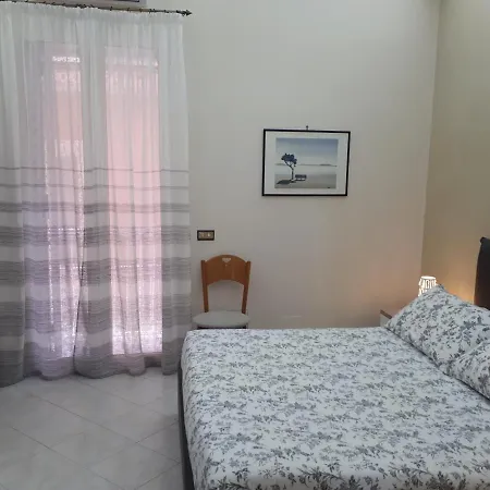 Il Granello Di Sabbia Alojamento de Acomodação e Pequeno-almoço Gaeta
